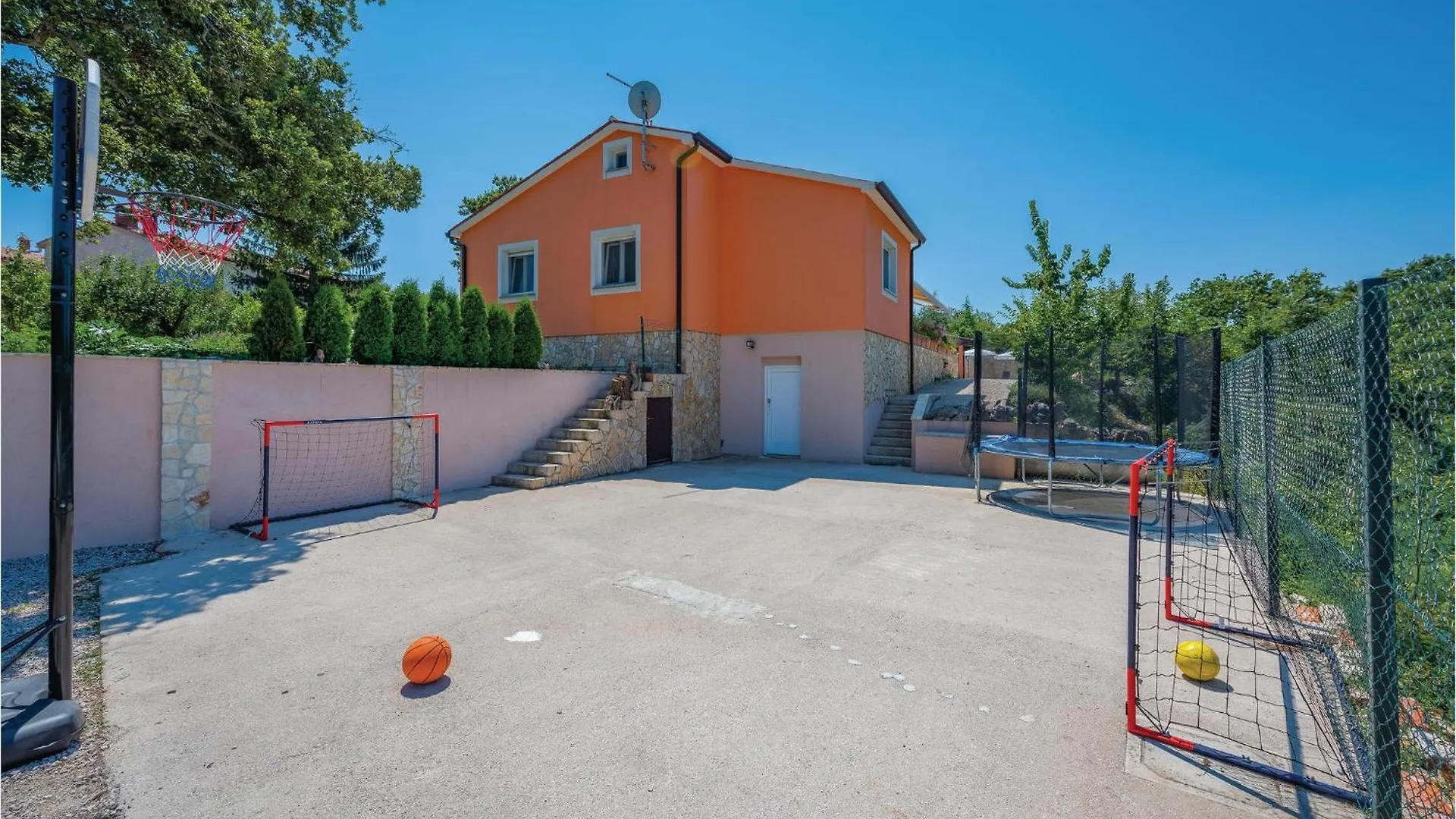 3 Bedroom Awesome Home In Labin Labin  Croatia